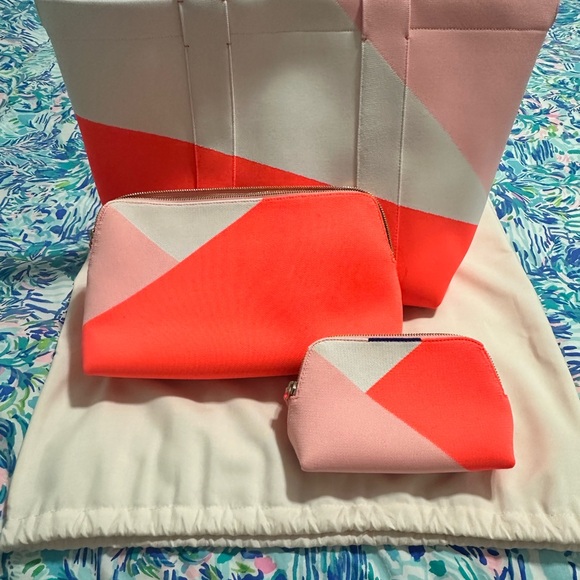 Rothy's Handbags - VGUC Rothy’s Essential Tote with 2 Matching Pouches